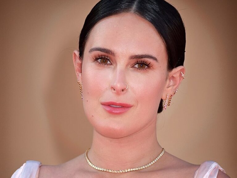 Is Rumer Willis Trans?